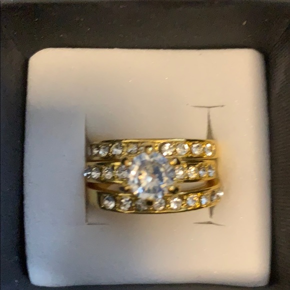 Engagement Rings - Picture 2 of 4